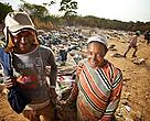 Catadores ganharão melhores condições de trabalho, passando a triar resíduos em galpão, livres de resíduos orgânicos e protegidos do sol e da chuva.
