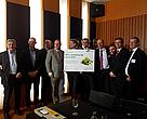 Assinatura do acordo para compra de soja 100% certificada até 2015